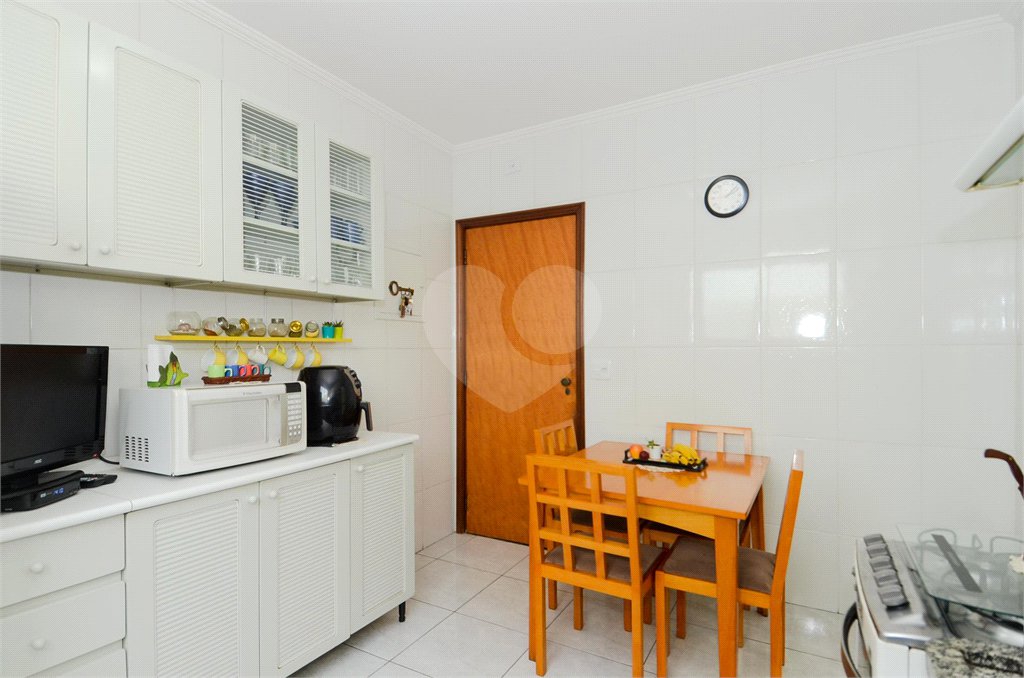Casa à venda com 4 quartos, sendo 1 suíte, em Jardim Nova Taboão, Guarulhos, SP