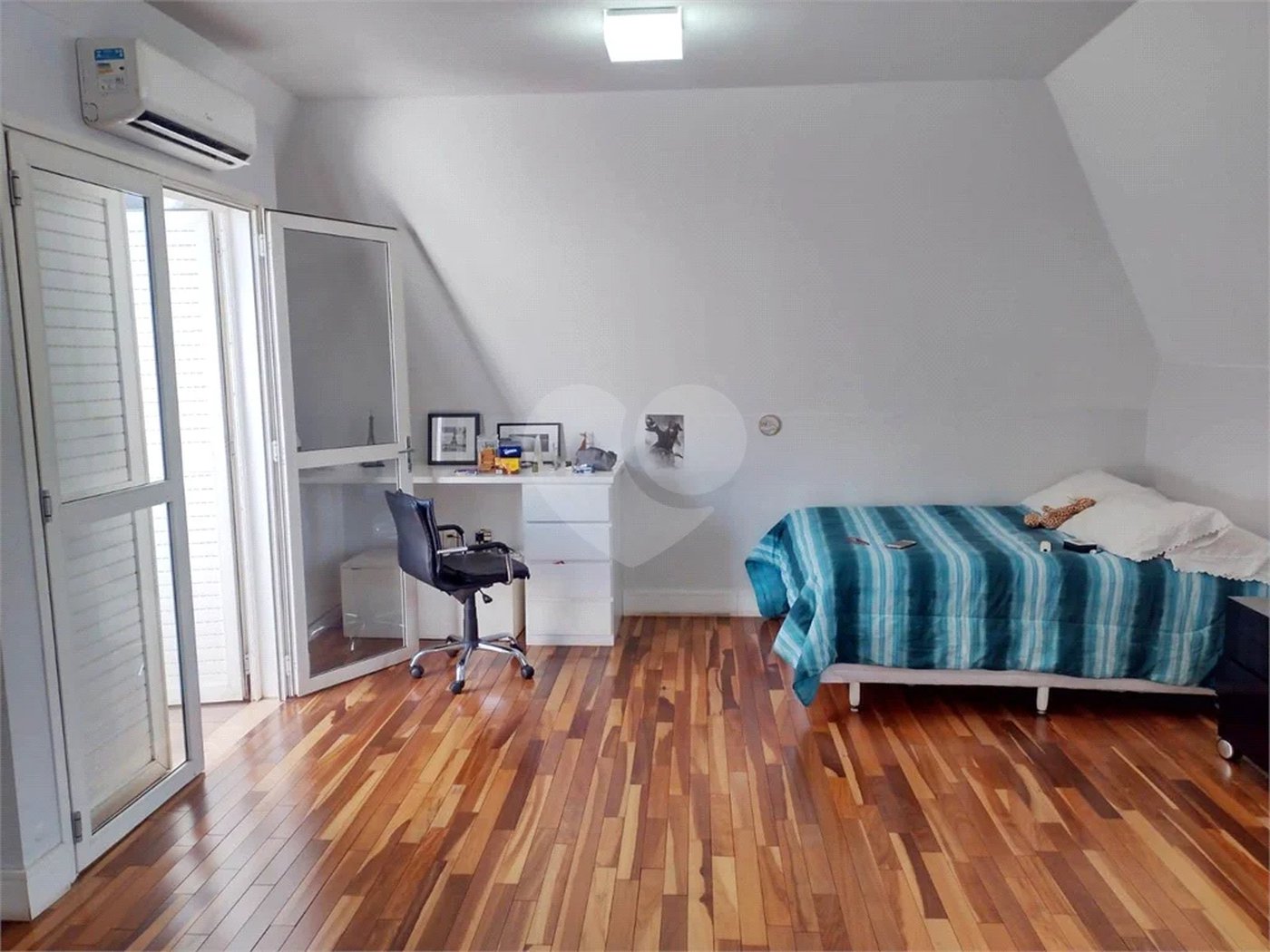 Casa à venda com 5 quartos, sendo 4 suítes, no condomínio Malota, Jundiaí - SP