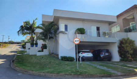 Casa à venda com 3 suítes no condomínio Itatiba Country, Itatiba - SP