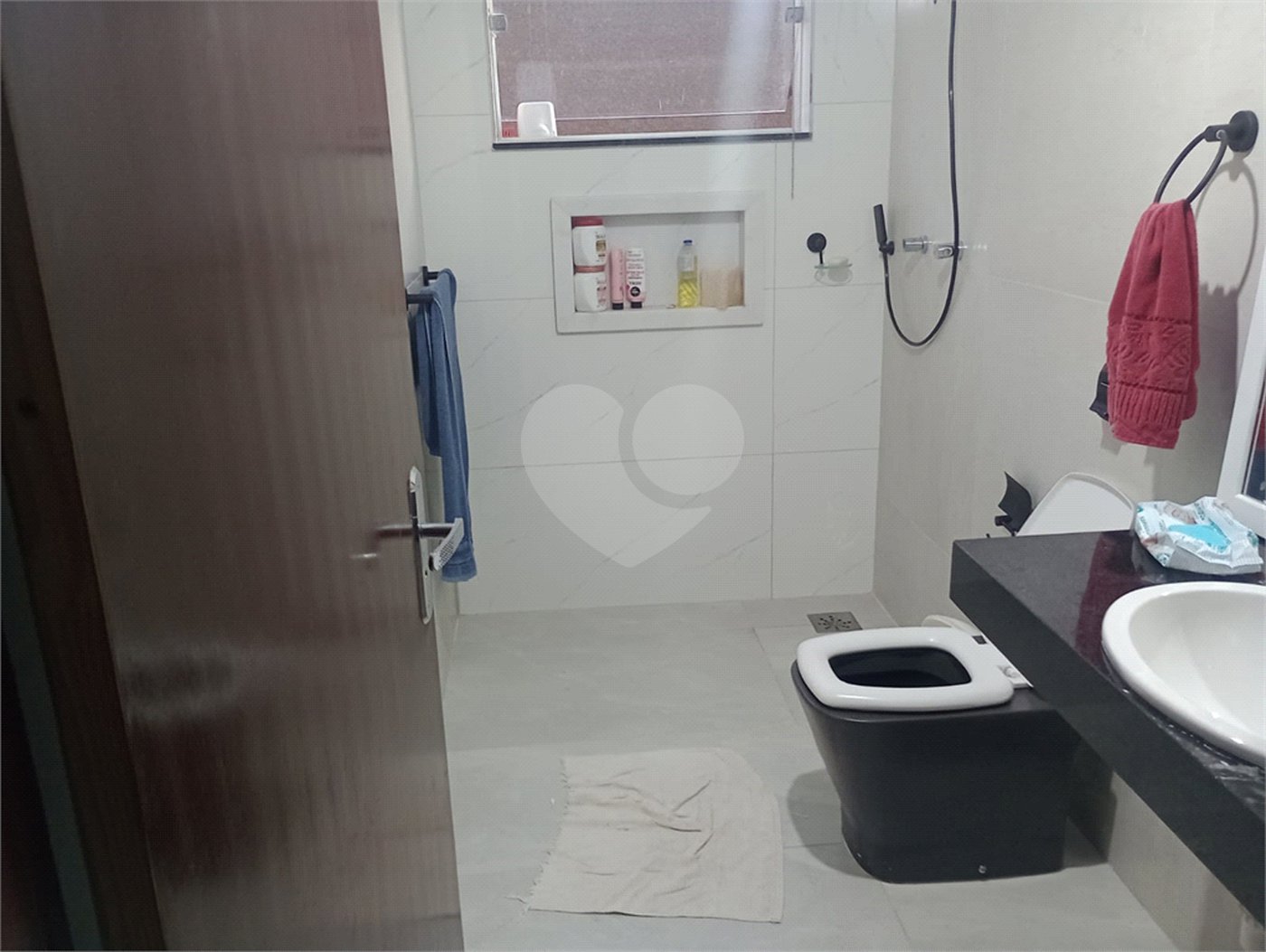 Casa à venda ou para alugar com 3 quartos, sendo 1 suíte, em Jardim Alvorada, Itapetininga, SP