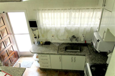 Sobrado à venda com 3 quartos, sendo 1 suíte, em Vila Moraes, São Paulo, SP