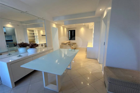 Apartamento para alugar com 3 quartos, sendo 1 suíte,  em Pinheiros, São Paulo, SP