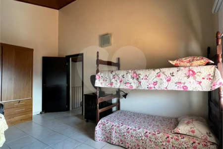 Sobrado à venda com 3 quartos, sendo 2 suítes,  em Alto Ipiranga, Mogi das Cruzes, SP