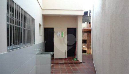 Sobrado à venda com 3 quartos, sendo 1 suíte,  em Jardim São Luís, São Paulo, SP