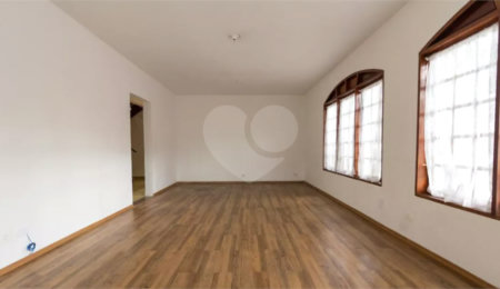 Casa à venda com 4 quartos, sendo 1 suíte,  em Vila Tiradentes, São Paulo, SP