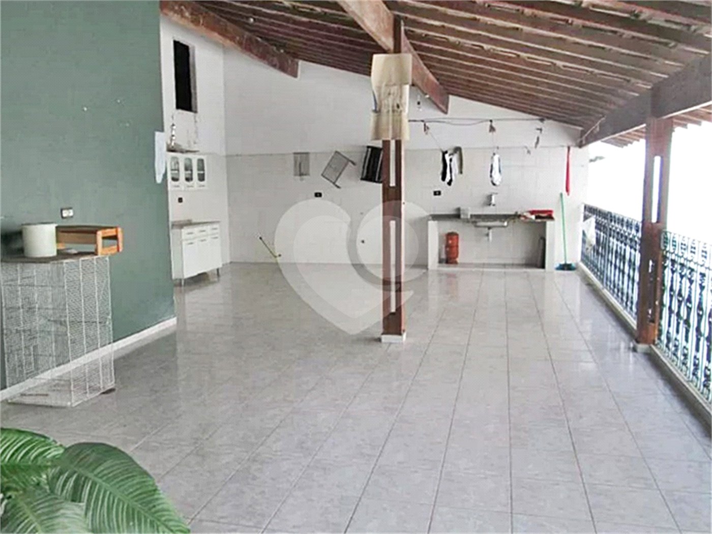 Sobrado à venda com 6 quartos, sendo 4 suítes, em Vila Albertina, São Paulo, SP