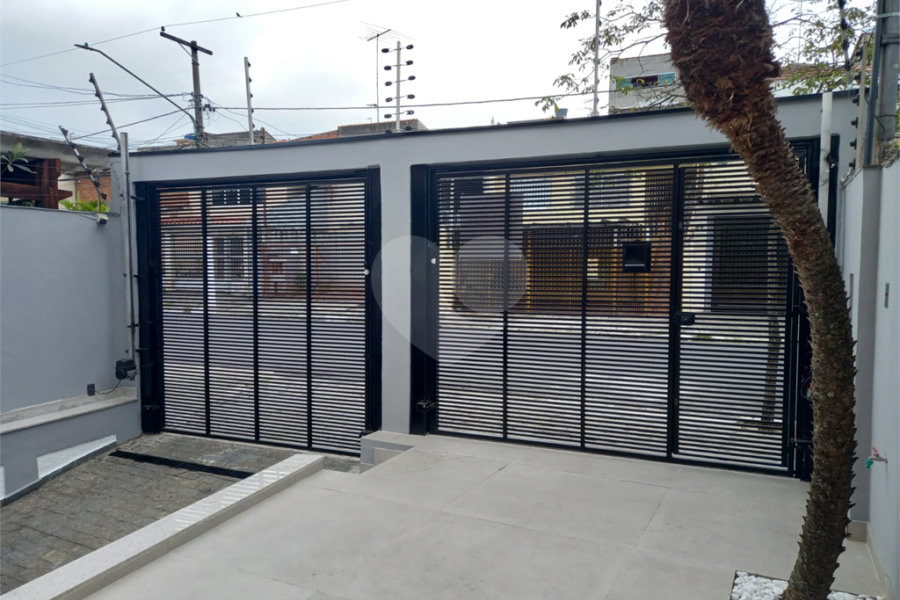 Sobrado à venda com 4 quartos, sendo 1 suíte, em Tremembé, São Paulo, SP