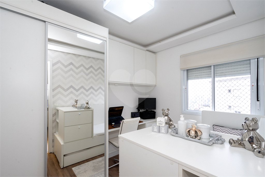 Apartamento à venda com 3 quartos, sendo 1 suíte,  em Jardim Parque Morumbi, São Paulo, SP