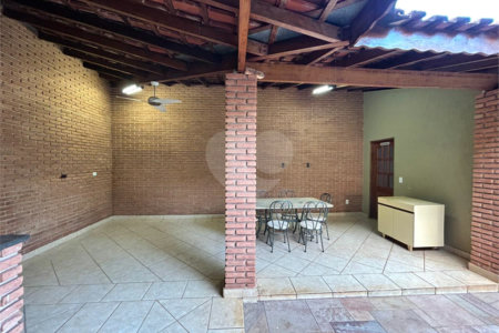 Sobrado à venda com 3 quartos, sendo 1 suíte,  em Parque dos Bandeirantes, Ribeirão Preto, SP