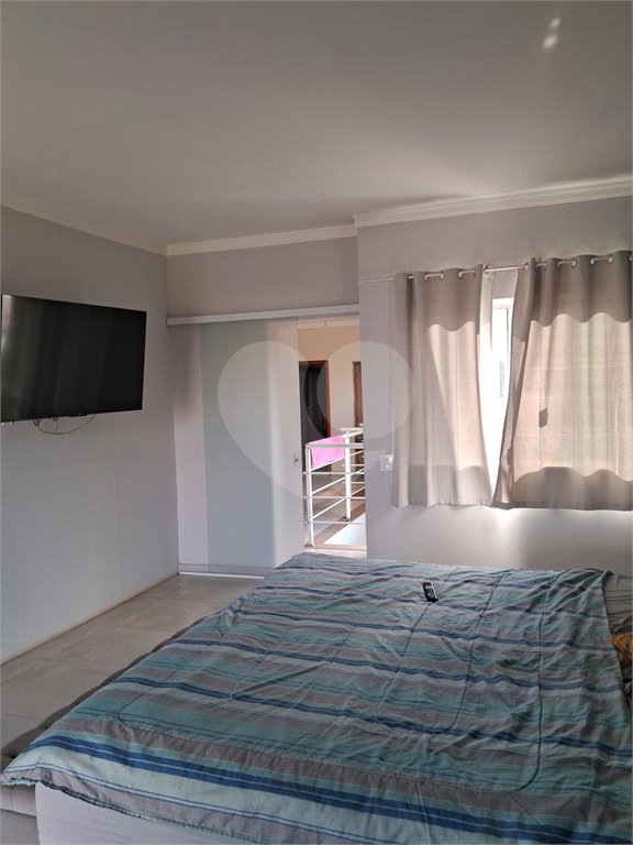 Sobrado à venda com 3 quartos, sendo 1 suíte,  em Jardim Paulistano, Indaiatuba, SP