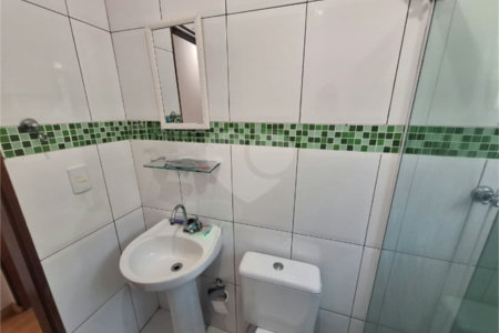 Sobrado à venda com 3 quartos, sendo 1 suíte, em Vila Campanela, São Paulo, SP