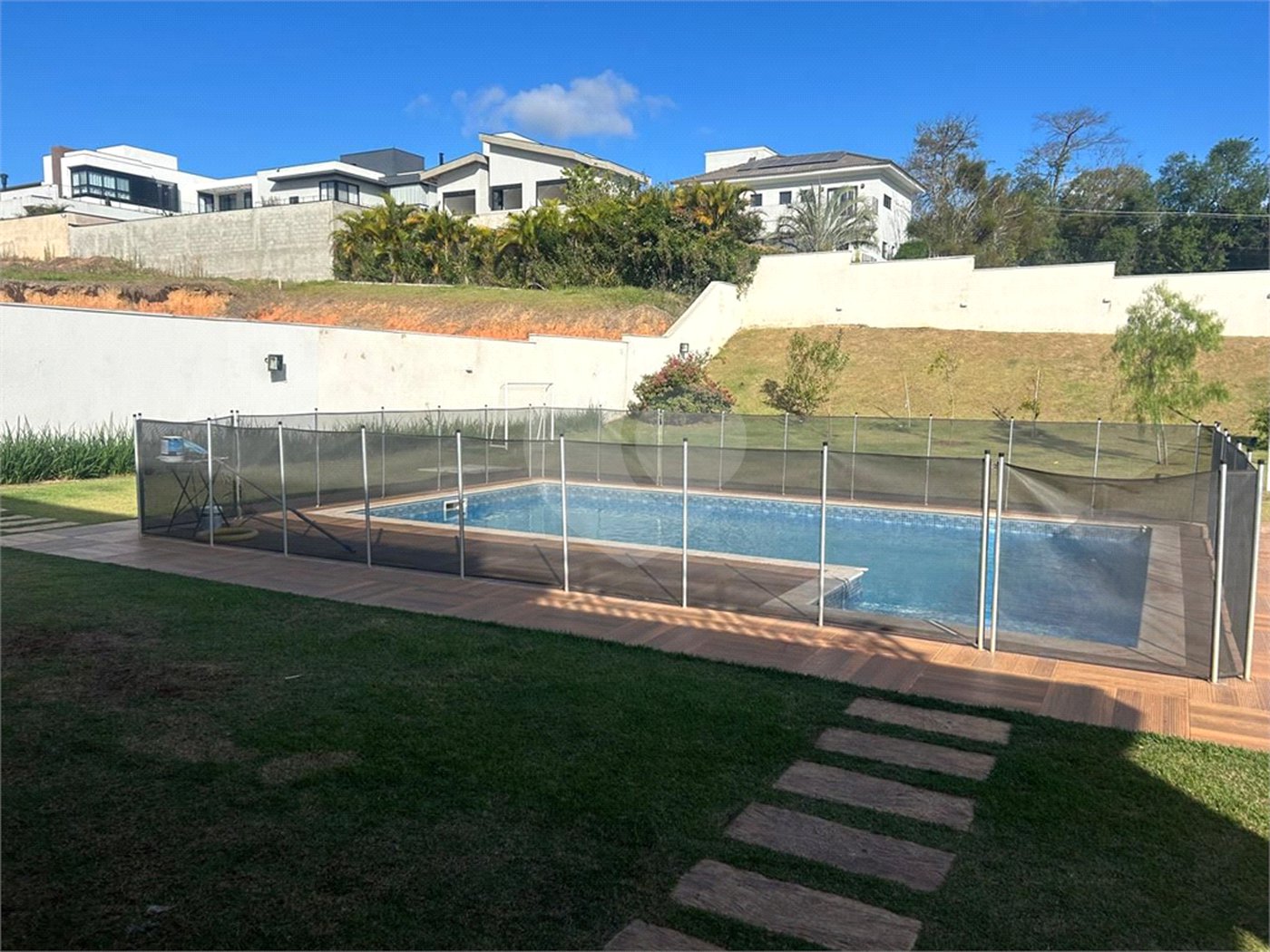 Casa à venda com 3 suítes no condomínio Terras de Lucas, Sorocaba - SP