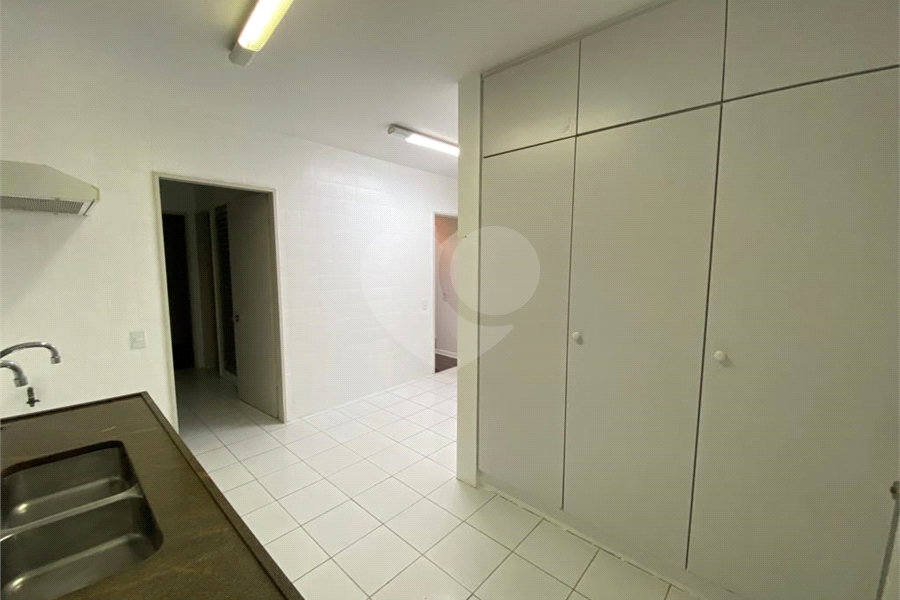 Apartamento à venda com 3 quartos, sendo 1 suíte, em Morumbi, São Paulo, SP