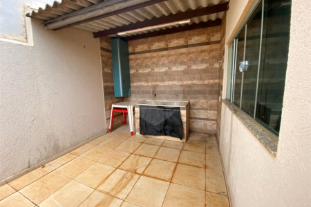 Casa à venda com 3 quartos, sendo 1 suíte,  em Jardim Jamaica, Ponta Porã, MS