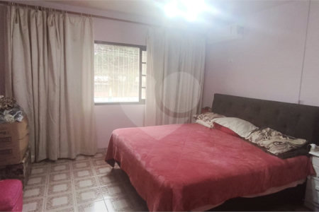 Casa à venda com 3 quartos, sendo 1 suíte,  em Jardim Vila Galvão, Guarulhos, SP