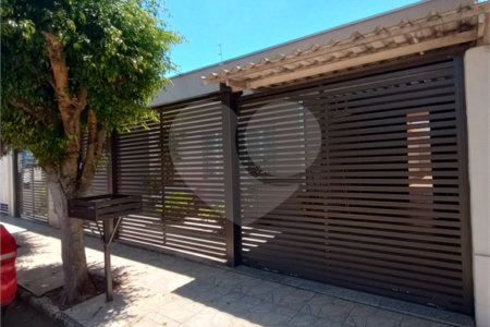 Casa à venda com 3 quartos no Centro, Itapetininga, SP