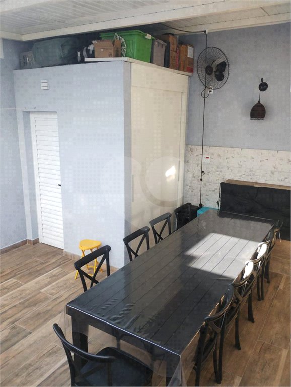 Casa à venda com 3 quartos, sendo 1 suíte, no condomínio Vilagio Vista Real, Paulínia - SP
