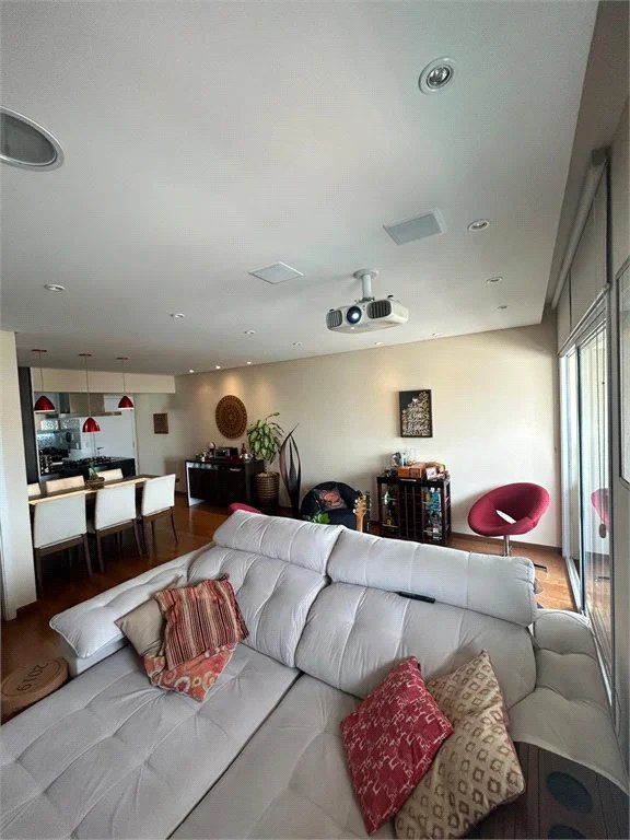 Apartamento à venda com 2 quartos, sendo 1 suíte,  em Vila Romana, São Paulo, SP