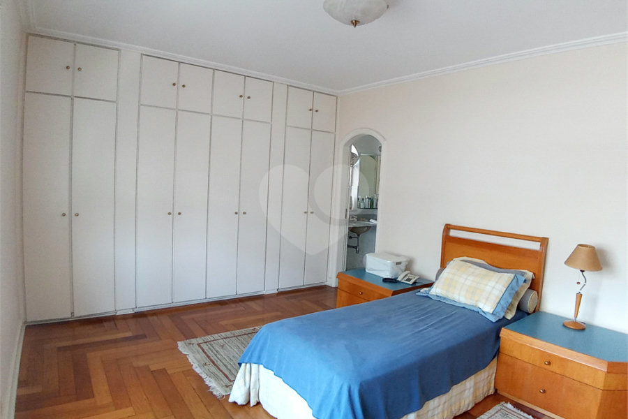 Sobrado à venda com 5 quartos, sendo 3 suítes,  em Jardim São Bento, São Paulo, SP