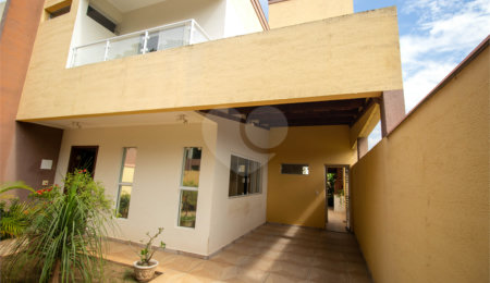 Casa à venda com 3 quartos, sendo 1 suíte, em Jardim Bela Vista, Araçariguama, SP
