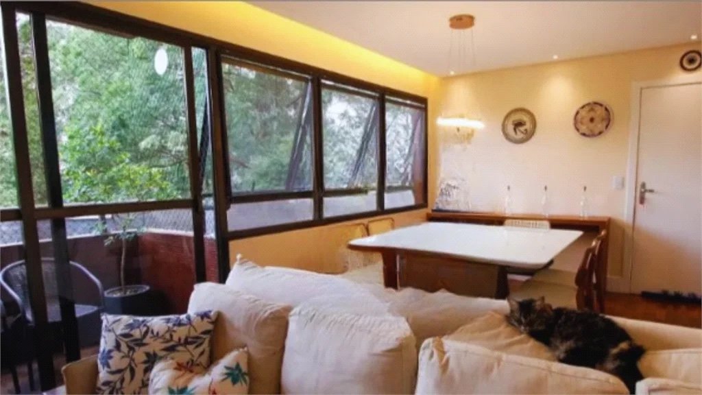 Apartamento à venda com 2 suítes em Jardim Londrina, São Paulo, SP