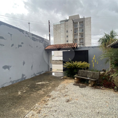 Casa para alugar com 2 quartos, sendo 1 suíte,  em Vila Carolina, Itapetininga, SP