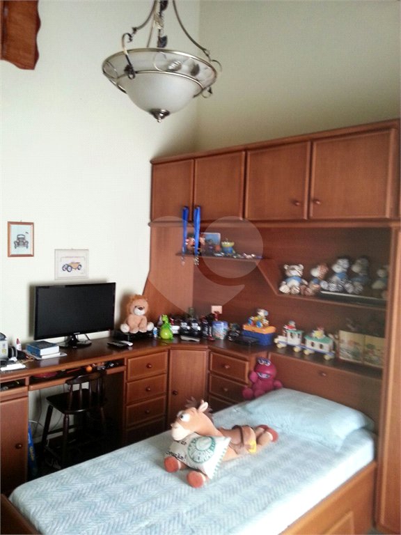 Casa à venda com 4 quartos, sendo 2 suítes,  em Mogi Moderno, Mogi das Cruzes, SP