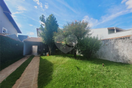 Sobrado à venda com 4 quartos, sendo 1 suíte, em Jardim Regina, Indaiatuba, SP