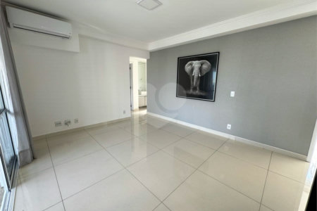 Apartamento à venda com 3 quartos, sendo 1 suíte, em Pinheiros, São Paulo, SP