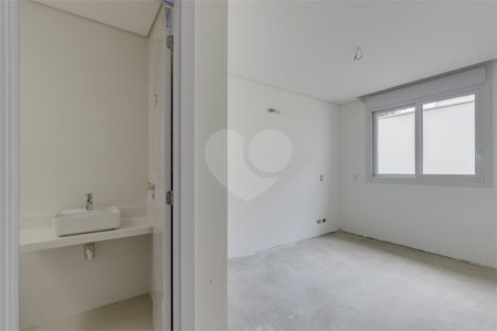 Casa à venda com 4 suítes no condomínio Garda, São Paulo - SP