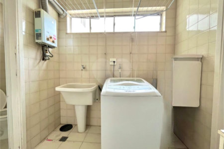 Apartamento à venda com 2 quartos em Moema, São Paulo, SP