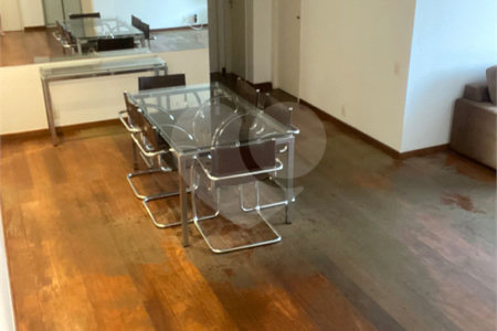 Apartamento à venda com 3 quartos, sendo 1 suíte, em Água Branca, São Paulo, SP