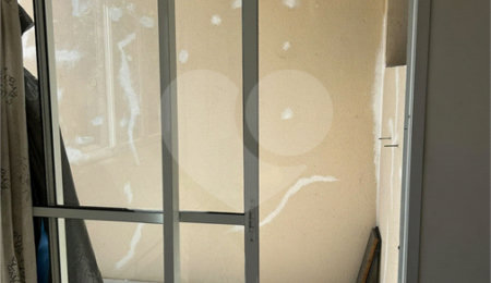 Casa à venda com 3 quartos, sendo 1 suíte,  no condomínio Village St. Louis, São Paulo - SP