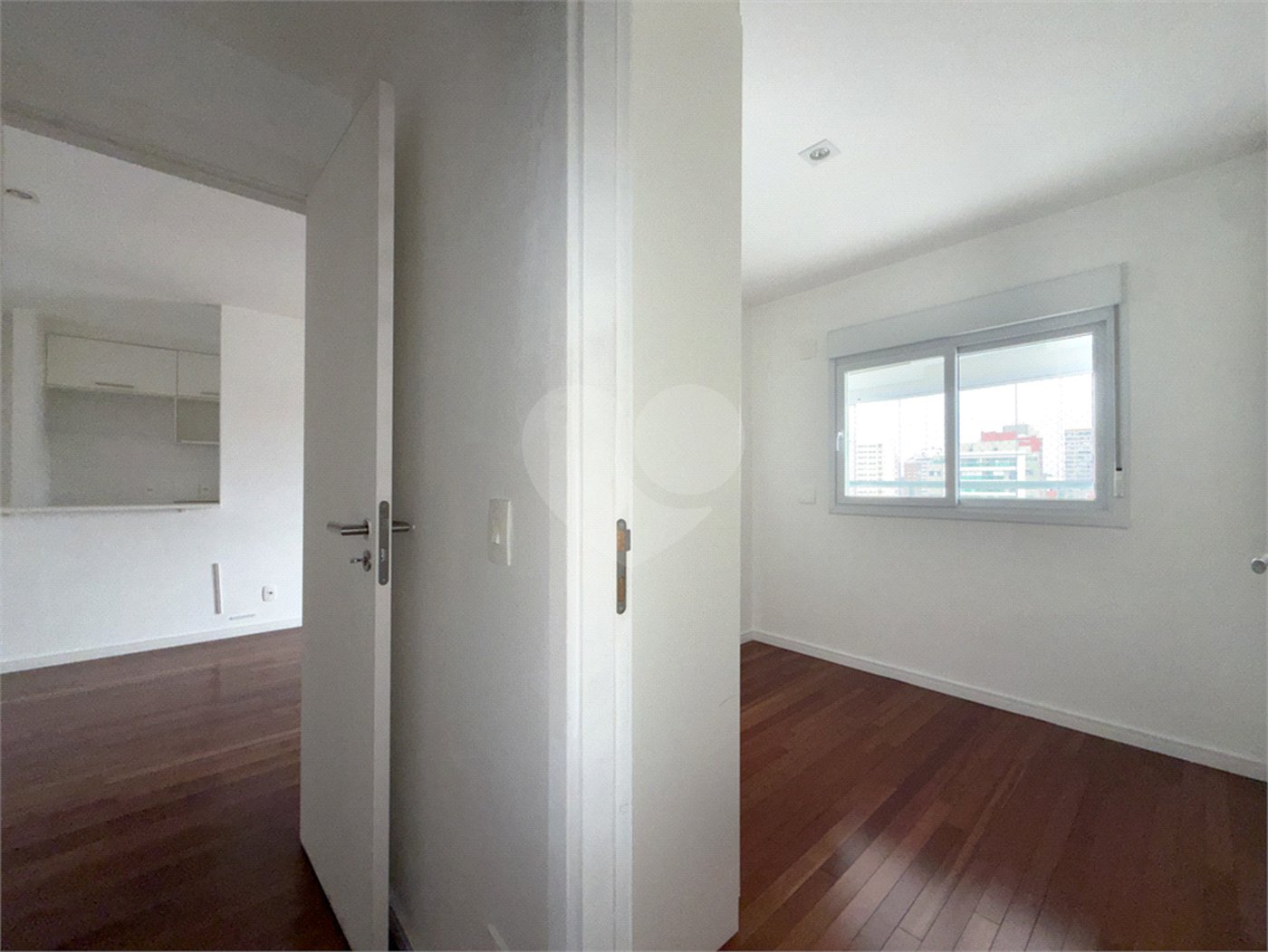Apartamento à venda com 2 quartos, sendo 1 suíte,  em Vila Mariana, São Paulo, SP