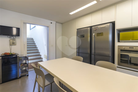 Casa à venda com 3 suítes em Jardim Luzitânia, São Paulo, SP