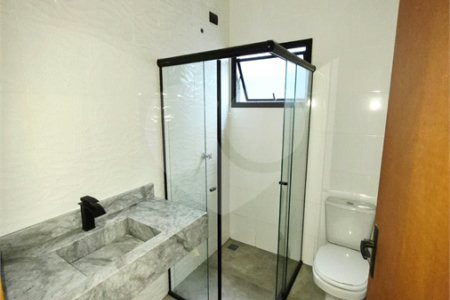 Sobrado à venda com 3 quartos, sendo 1 suíte, em Jardim do Lago, Atibaia, SP