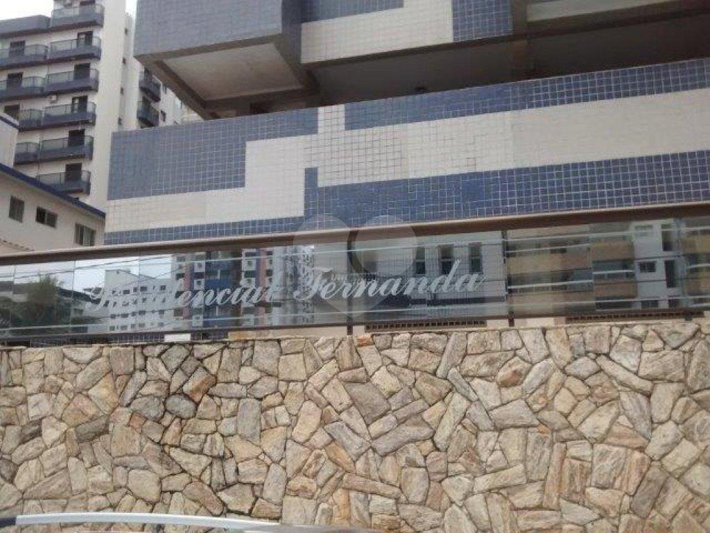 Apartamento à venda com 2 quartos, sendo 1 suíte, em Vila Tupi, Praia Grande, SP