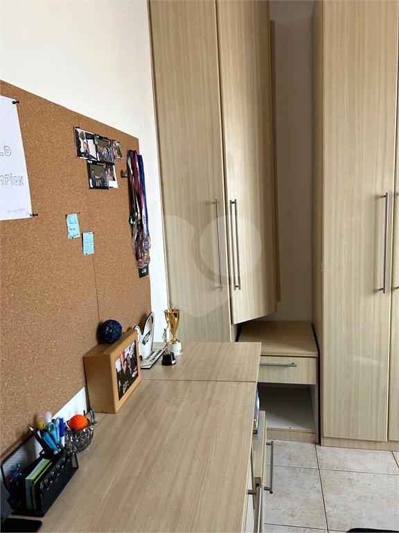 Sobrado à venda com 5 quartos, sendo 1 suíte, em Jardim Marisa, São Paulo, SP