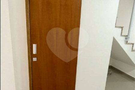 Sobrado à venda com 3 quartos, sendo 1 suíte,  em Jardim Pirajussara, São Paulo, SP