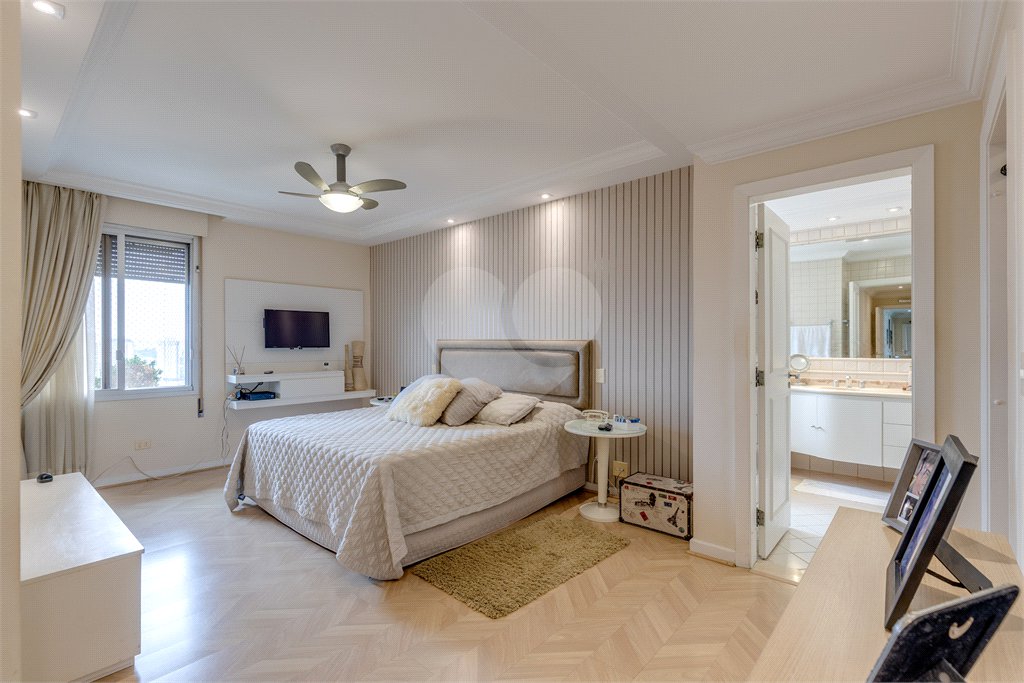 Apartamento à venda com 4 suítes em Jardim Marajoara, São Paulo, SP