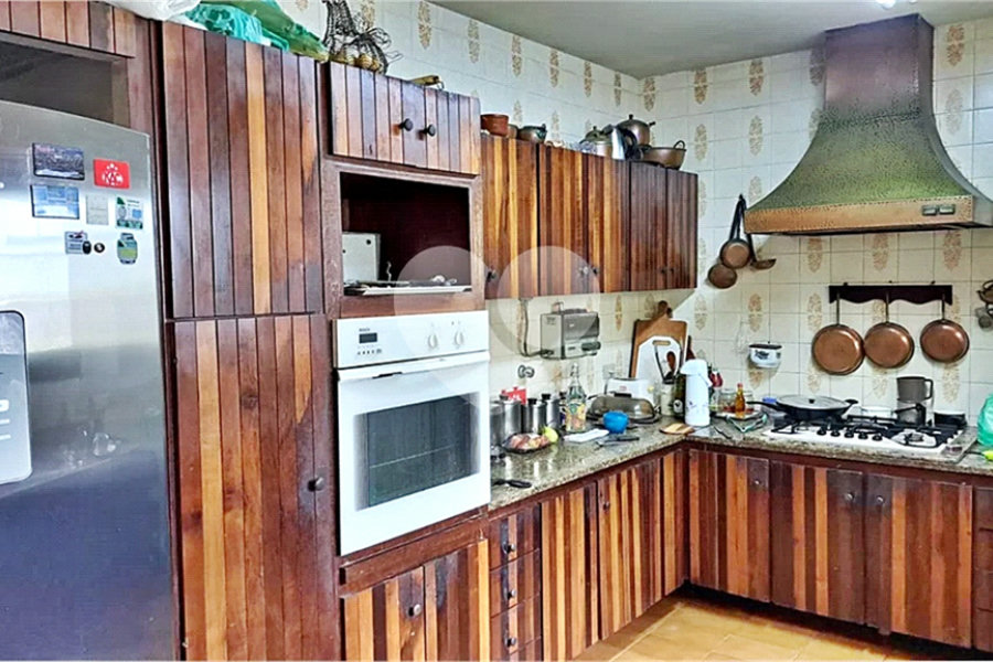 Casa à venda com 6 quartos, sendo 3 suítes, em Serra da Cantareira, Mairiporã, SP