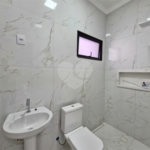 Casa à venda com 2 quartos, sendo 1 suíte, no condomínio Residencial Jardim, Sorocaba - SP
