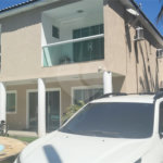 Casa à venda com 4 quartos, sendo 3 suítes, no condomínio Residencial Nelson Pinto, Rio de Janeiro - RJ