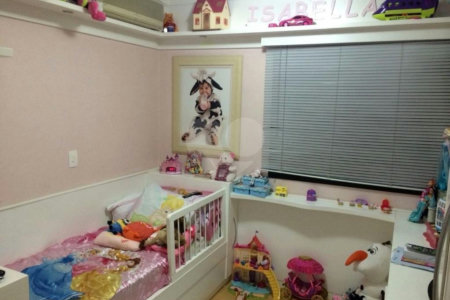 Apartamento à venda com 3 quartos, sendo 1 suíte,  em Bosque da Saúde, São Paulo, SP