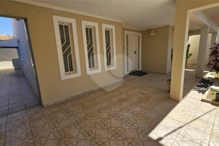 Sobrado à venda com 3 quartos, sendo 2 suítes, em Jardim Rossignatti, Indaiatuba, SP