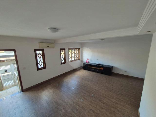 Sobrado à venda com 3 quartos, sendo 1 suíte,  em City America, São Paulo, SP