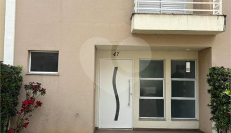 Casa à venda com 3 quartos, sendo 1 suíte,  no condomínio Recanto das Araucárias, Suzano - SP