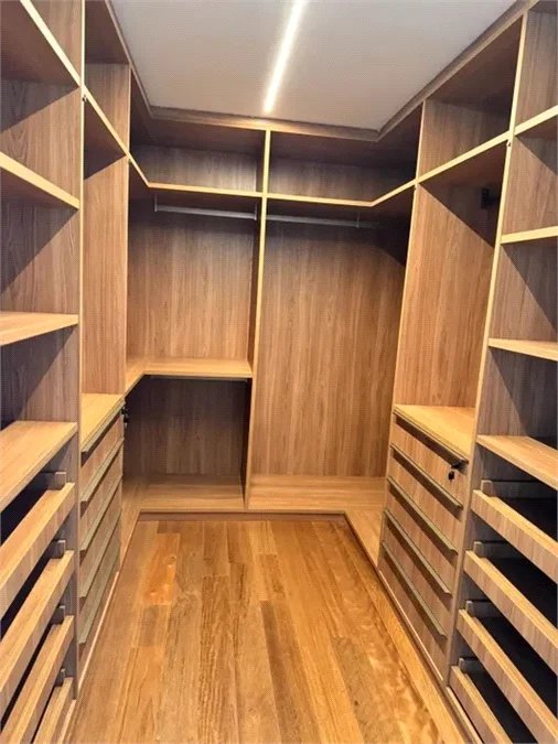 Apartamento para alugar com 4 quartos, sendo 3 suítes, em Pinheiros, São Paulo, SP