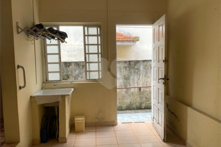 Sobrado à venda com 4 quartos, sendo 1 suíte,  em Vila Guarani (z Sul), São Paulo, SP