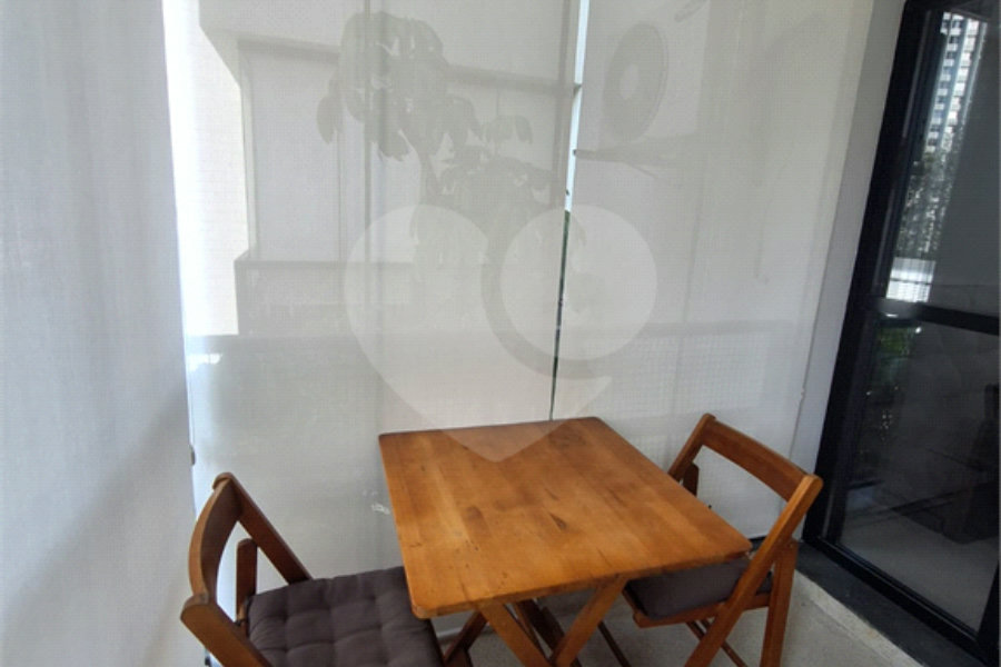 Apartamento à venda com 2 quartos, sendo 1 suíte, em Morumbi, São Paulo, SP